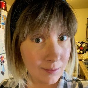 Meet your Posher, Kimberly